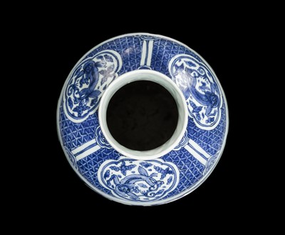 Lot 22 - A LARGE BLUE AND WHITE ‘PHEASANTS’ VASE, WANLI-TIANQI PERIOD