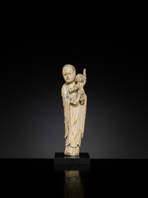 Lot 108 - AN IVORY FIGURE OF SONGZI GUANYIN AND CHILD, LATE MING DYNASTY