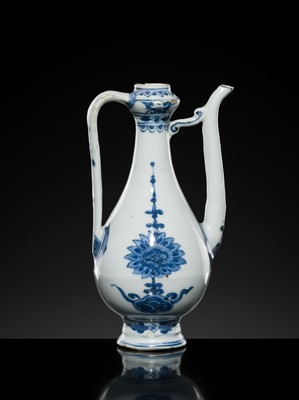 Lot 166 - A SMALL BLUE AND WHITE EWER, LATE MING-EARLY QING DYNASTY