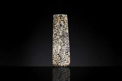 Lot 64 - A BLACK AND WHITE ‘STRIPED’ MARBLE AXE, YUE, LATE NEOLITHIC PERIOD-EARLY BRONZE AGE