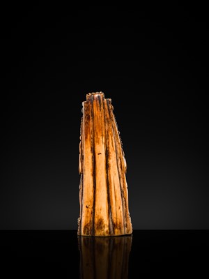 Lot 122 - AN INDO-PORTUGUESE IVORY GROUP DEPICTING SAINT ANNE TEACHING THE VIRGIN TO READ, GOA, LATE 17TH CENTURY