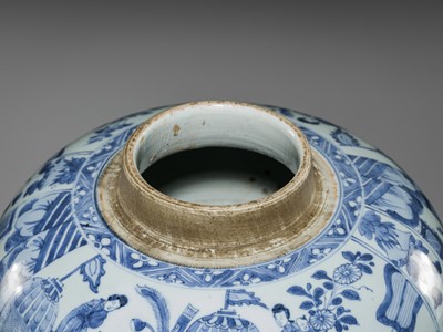 Lot 26 - A LARGE BLUE AND WHITE ‘LADIES’ JAR AND COVER, KANGXI PERIOD