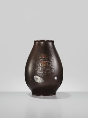 SEIGYOKU: A RARE BRONZE ‘CLAM’S DREAM’ VASE