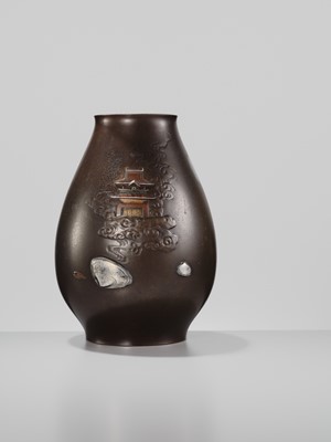 SEIGYOKU: A RARE BRONZE ‘CLAM’S DREAM’ VASE