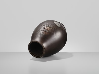 SEIGYOKU: A RARE BRONZE ‘CLAM’S DREAM’ VASE