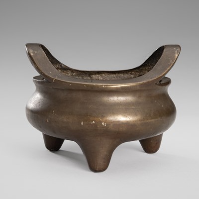 Lot 783 - A BRONZE TRIPOD CENSER, LATE QING DYNASTY