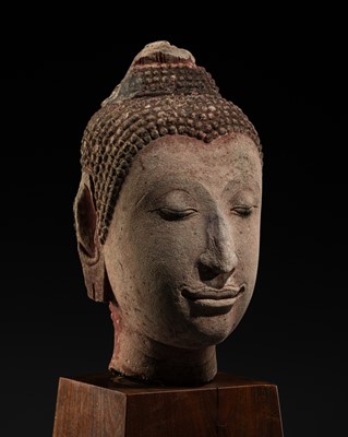 Lot 434 - A LARGE SANDSTONE HEAD OF BUDDHA, AYUTTHAYA, 16TH-17TH CENTURY
