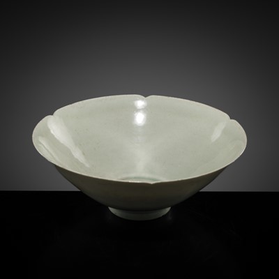 Lot 221 - A LOBED QINGBAI GLAZED BOWL, SOUTHERN SONG DYNASTY