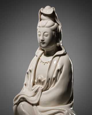 Lot 267 - A DEHUA PORCELAIN FIGURE OF GUANYIN, QING DYNASTY