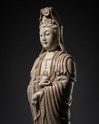 Lot 275 - A LARGE GE-TYPE GLAZED PORCELAIN FIGURE OF GUANYIN, REPUBLIC PERIOD