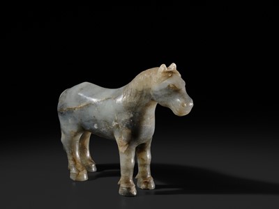 A MOTTLED GRAY JADE FIGURE OF A HORSE, LATE MING-EARLY QING DYNASTY
