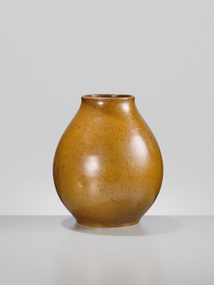 Lot 30 - HIDEKANE: A GOLD-SPECKLED MIXED-METAL-INLAID ‘MOUNT FUJI AND CRANES’ BRONZE VASE