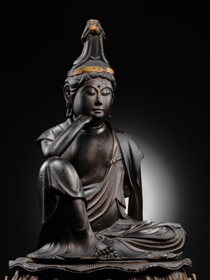 Lot 174 - AN IMPRESSIVE LARGE GILT AND LACQUERED WOOD FIGURE OF NYOIRIN KANNON, THE BODHISATTVA OF WISH-FULFILLING COMPASSION, LATE KAMAKURA TO EARLY MUROMACHI PERIOD