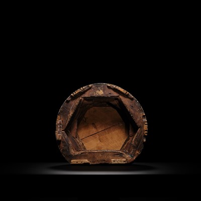 Lot 174 - AN IMPRESSIVE LARGE GILT AND LACQUERED WOOD FIGURE OF NYOIRIN KANNON, THE BODHISATTVA OF WISH-FULFILLING COMPASSION, LATE KAMAKURA TO EARLY MUROMACHI PERIOD