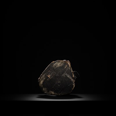 Lot 174 - AN IMPRESSIVE LARGE GILT AND LACQUERED WOOD FIGURE OF NYOIRIN KANNON, THE BODHISATTVA OF WISH-FULFILLING COMPASSION, LATE KAMAKURA TO EARLY MUROMACHI PERIOD