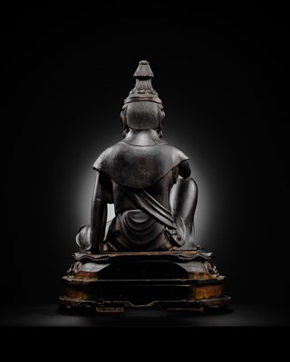 Lot 174 - AN IMPRESSIVE LARGE GILT AND LACQUERED WOOD FIGURE OF NYOIRIN KANNON, THE BODHISATTVA OF WISH-FULFILLING COMPASSION, LATE KAMAKURA TO EARLY MUROMACHI PERIOD