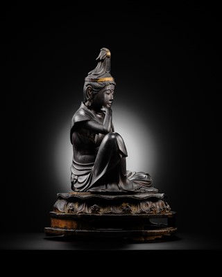 Lot 174 - AN IMPRESSIVE LARGE GILT AND LACQUERED WOOD FIGURE OF NYOIRIN KANNON, THE BODHISATTVA OF WISH-FULFILLING COMPASSION, LATE KAMAKURA TO EARLY MUROMACHI PERIOD