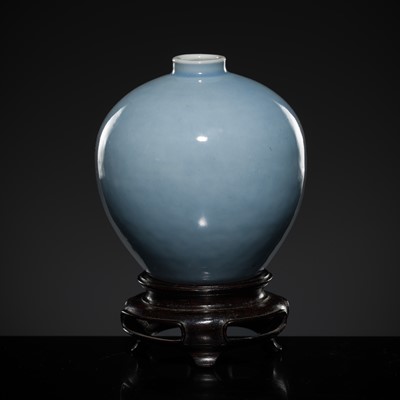 Lot 542 - A SMALL CLAIR-DE-LUNE GLAZED WATER JAR, QING DYNASTY