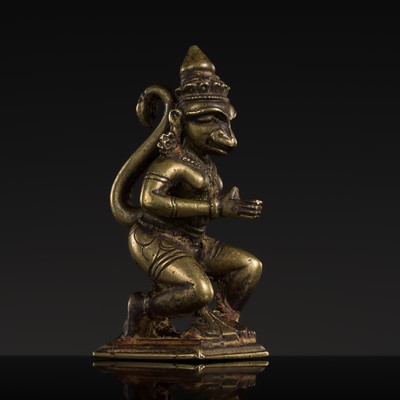 Lot 622 - A GOOD BRONZE FIGURE OF HANUMAN, DECCAN, 17TH-18TH CENTURY
