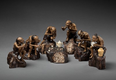 Lot 306 - A COMPLETE AND RARE SET OF SHIWAN ‘XIANGQI’ FIGURES, REPUBLIC PERIOD