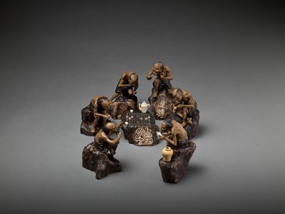 Lot 306 - A COMPLETE AND RARE SET OF SHIWAN ‘XIANGQI’ FIGURES, REPUBLIC PERIOD