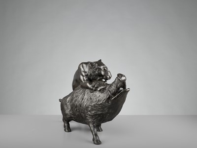 Lot 5 - GENRYUSAI SEIYA: A TIGER AND BOAR BRONZE
