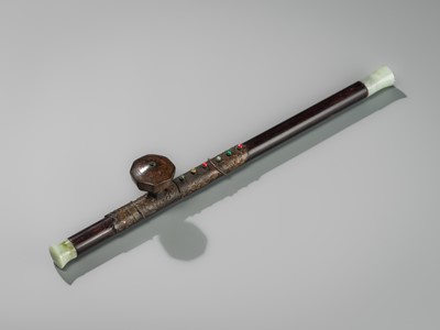 Lot 131 - A HARDWOOD OPIUM PIPE WITH HARDSTONE AND METAL FITTINGS, LATE QING DYNASTY TO REPUBLIC PERIOD