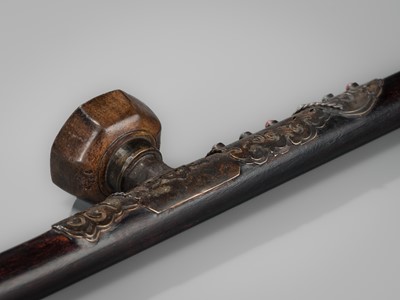 Lot 131 - A HARDWOOD OPIUM PIPE WITH HARDSTONE AND METAL FITTINGS, LATE QING DYNASTY TO REPUBLIC PERIOD