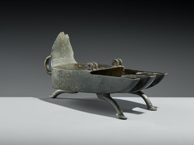 Lot 168 - AN EARLY ISLAMIC BRONZE INCENSE BURNER OR OIL LAMP, SYRIA OR EGYPT, 10TH-12TH CENTURY