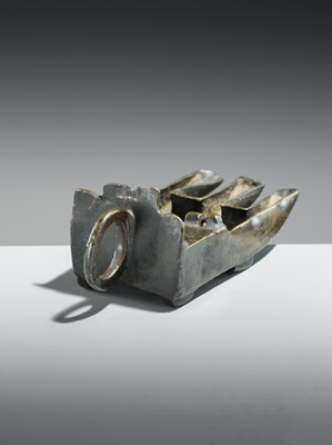 Lot 169 - AN EARLY ISLAMIC BRONZE OIL LAMP, SYRIA OR PERSIA, 12TH-14TH CENTURY