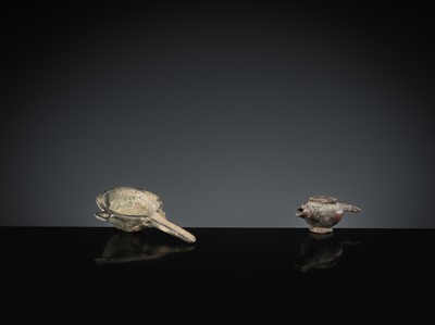 Lot 166 - A BRONZE MORTAR AND OIL LAMP, LATE ROMAN TO EARLY ISLAMIC PERIOD, CIRCA 1ST MILLENNIUM AD