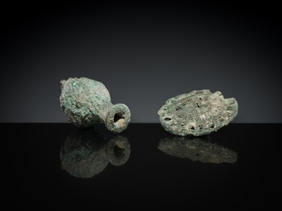 Lot 164 - A BACTRIAN BRONZE COMPARTMENTED STAMP SEAL AND A COSMETIC CONTAINER, LATE 3RD-EARLY 2ND MILLENNIUM BC