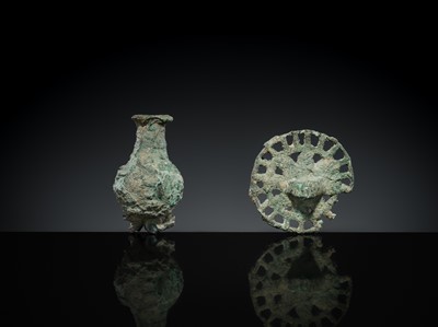 Lot 164 - A BACTRIAN BRONZE COMPARTMENTED STAMP SEAL AND A COSMETIC CONTAINER, LATE 3RD-EARLY 2ND MILLENNIUM BC