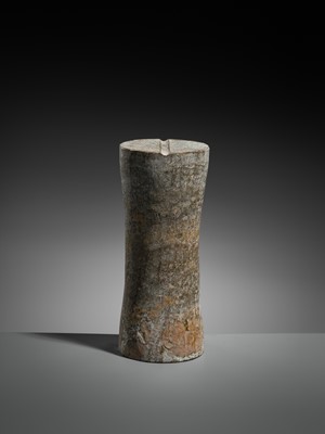 Lot 161 - A BACTRIAN LIMESTONE COLUMN IDOL, LATE 3RD TO EARLY 2ND MILLENNIUM BC