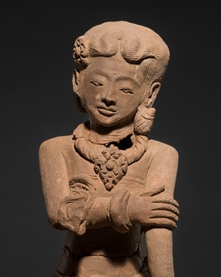 Lot 193 - A MAJAPAHIT TERRACOTTA FIGURE OF A YOUNG GIRL