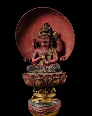 Lot 170 - A FINELY CARVED GILT AND POLYCHROME WOOD FIGURE OF AIZEN MYO-O, MUROMACHI PERIOD