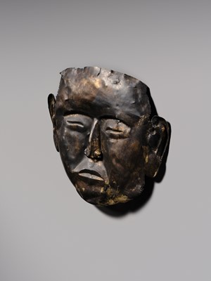Lot 87 - A GILT SILVER FUNERARY MASK OF A NOBLEMAN, LIAO DYNASTY