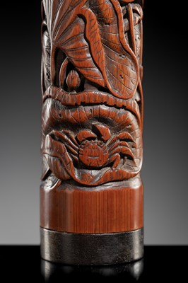 A RETICULATED BAMBOO ‘CRAB ON LOTUS’ INCENSE HOLDER, 17TH-18TH CENTURY