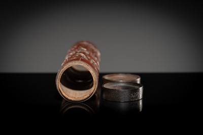 A RETICULATED BAMBOO ‘CRAB ON LOTUS’ INCENSE HOLDER, 17TH-18TH CENTURY