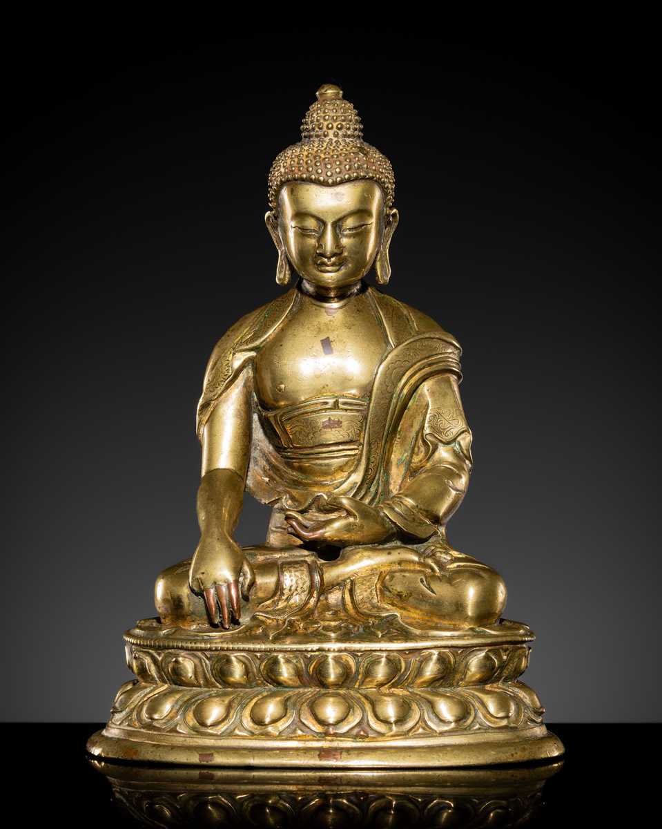 A COPPER ALLOY FIGURE OF BUDDHA SHAKYAMUNI, QING DYNASTY, 17TH-18TH CENTURY