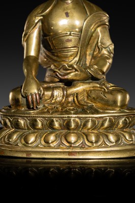 A COPPER ALLOY FIGURE OF BUDDHA SHAKYAMUNI, QING DYNASTY, 17TH-18TH CENTURY
