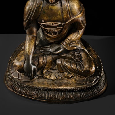 Lot 85 - A GILT-BRONZE REPOUSSÉ FIGURE OF THE CONTEMPLATING WISDOM BUDDHA, GUAN CHA HUI FO, QIANLONG INCISED SEVEN-CHARACTER MARK AND PERIOD
