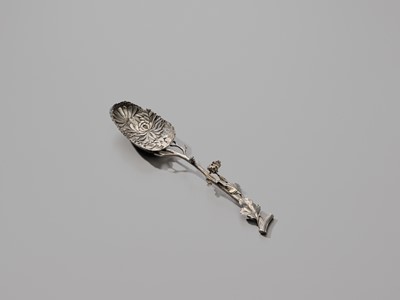 Lot 21 - SADAJIRO: A VERY FINE SILVER SERVING SPOON