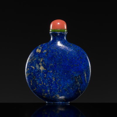 Lot 471 - A SUPERB AND EXCEEDINGLY RARE LAPIS LAZULI SNUFF BOTTLE, 1770-1850