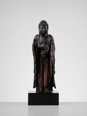 A CARVED WOOD SCULPTURE OF AMIDA NYORAI (AMITABHA), KAMAKURA PERIOD