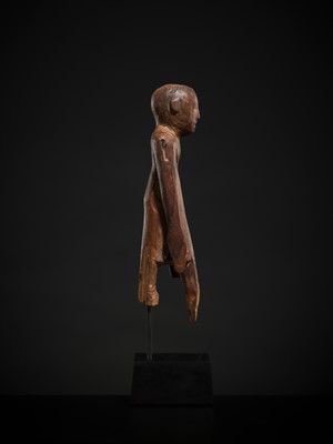 Lot 19 - A TOMB FIGURE OF A SERVANT, MIDDLE KINGDOM, 2133-1897 BC