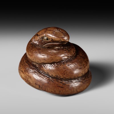 Lot 162 - SARI: A FINE WOOD NETSUKE OF A SNAKE