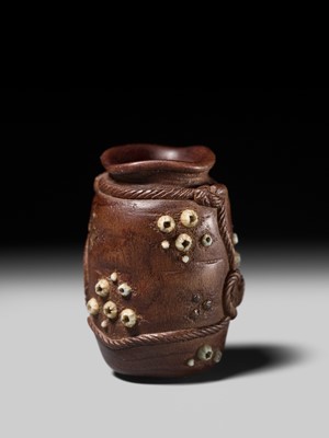 Lot 280 - YOSHIHIDE: A SUPERB AND RARE INLAID WOOD ‘TAKO-TSUBO’ NETSUKE