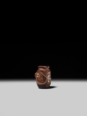 Lot 280 - YOSHIHIDE: A SUPERB AND RARE INLAID WOOD ‘TAKO-TSUBO’ NETSUKE