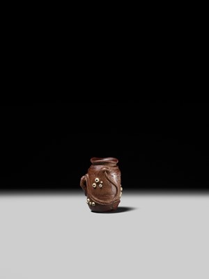 Lot 280 - YOSHIHIDE: A SUPERB AND RARE INLAID WOOD ‘TAKO-TSUBO’ NETSUKE